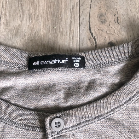 🔥SALE - any 4/$20. Alternative Apparel Long Sleeve Henley Top - Picture 3 of 4
